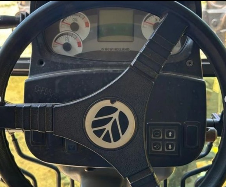 MOTONIVELADORA NEW HOLLAND RG170B ANO 2016