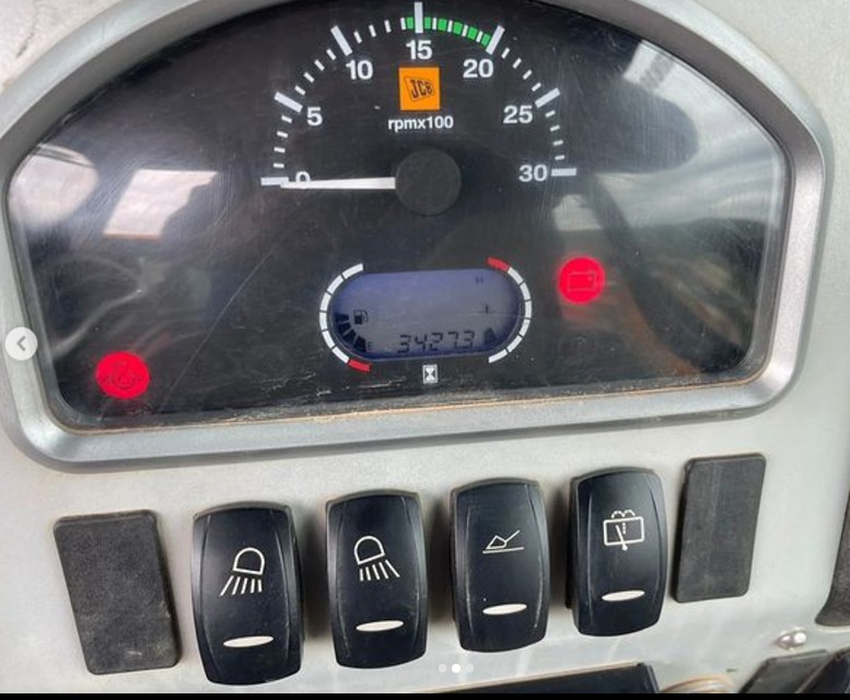 RETROESCAVADEIRA JCB 3CX, ANO 2021