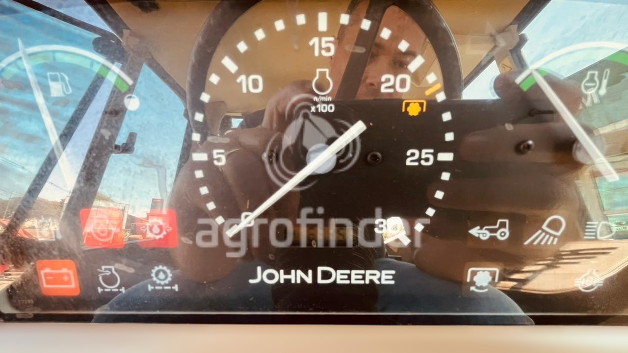 Trator John Deere 6100J ano 2018