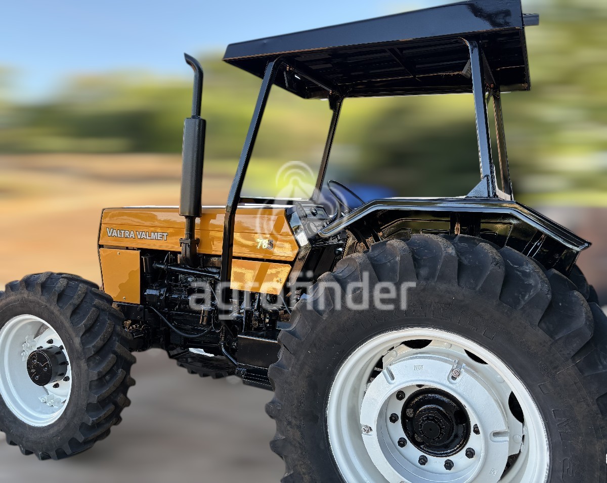 Trator Valtra 785 ano 2000