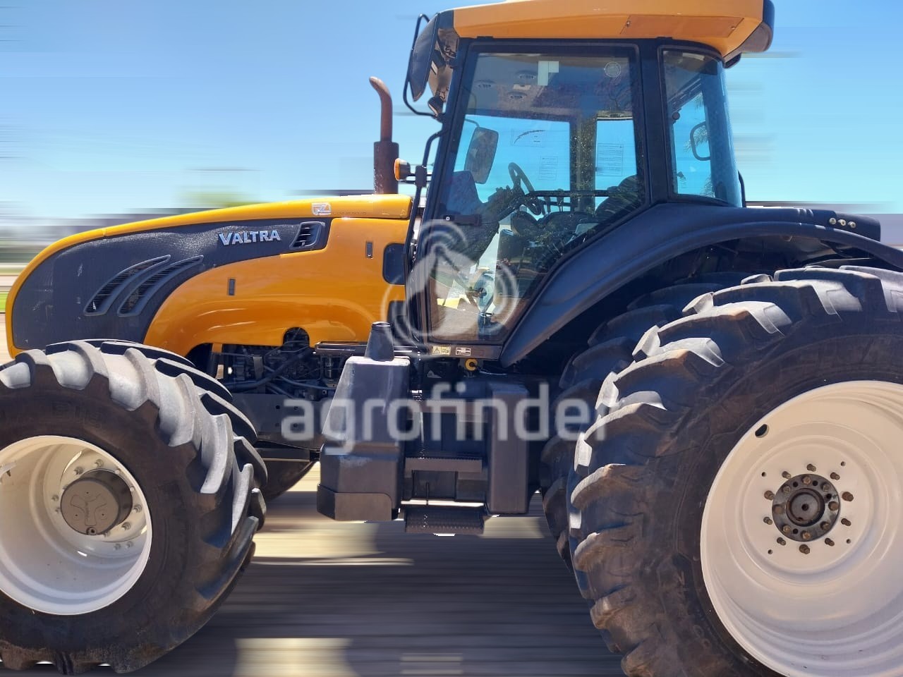 Trator Valtra BT210 Ano 2014