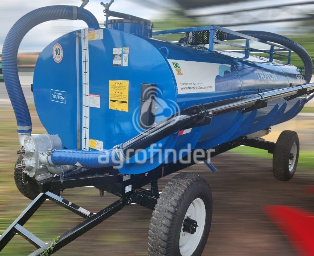 Tanque de Água Triton  6500L Ano 2024