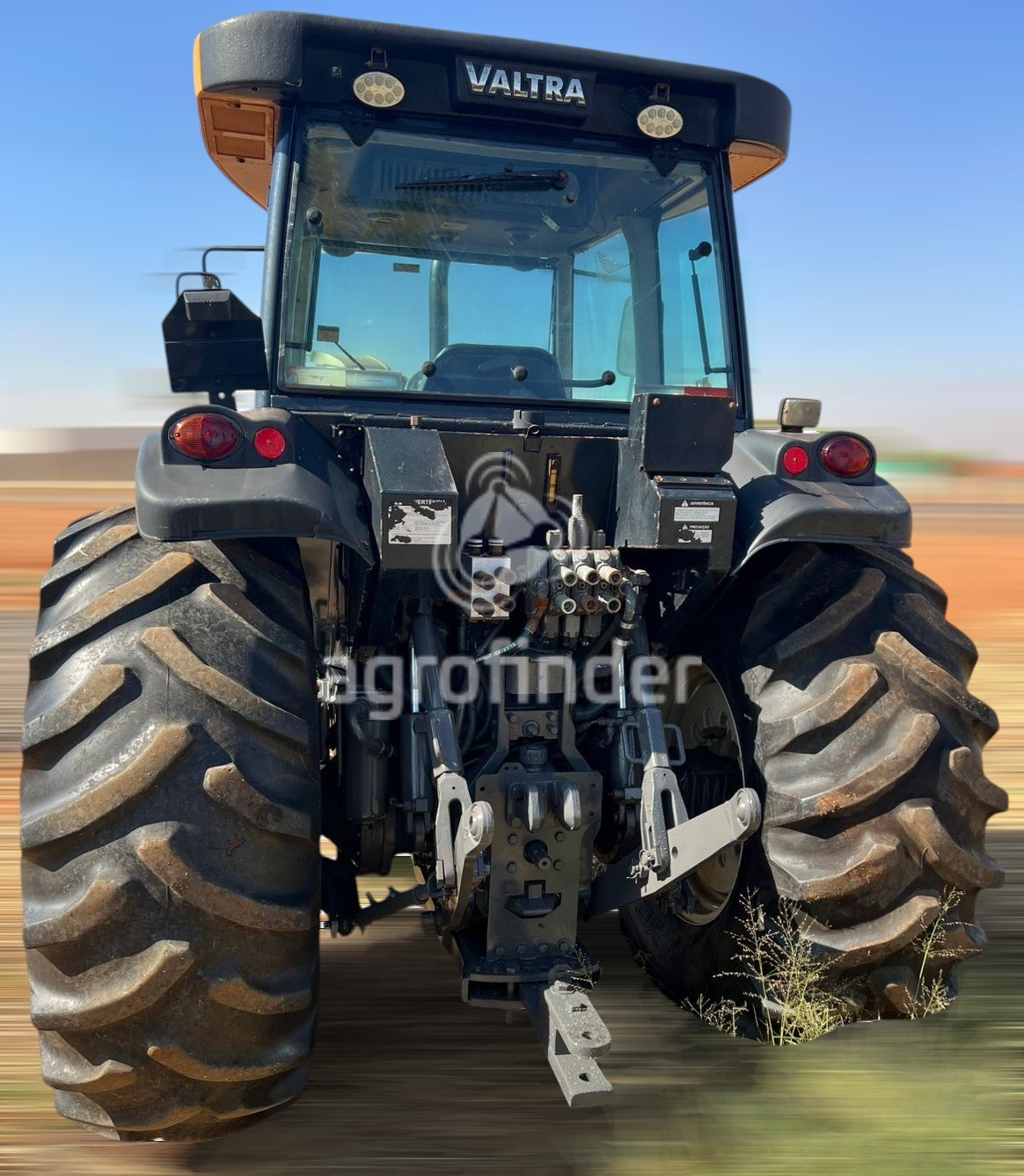 Trator Valtra BH180 Ano 2017