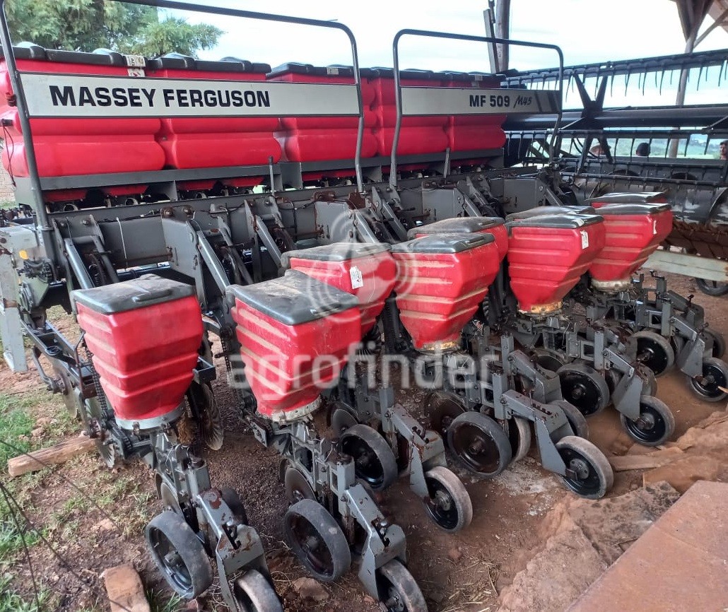 Plantadeira de Verão Massey Ferguson MF409 ano 2011