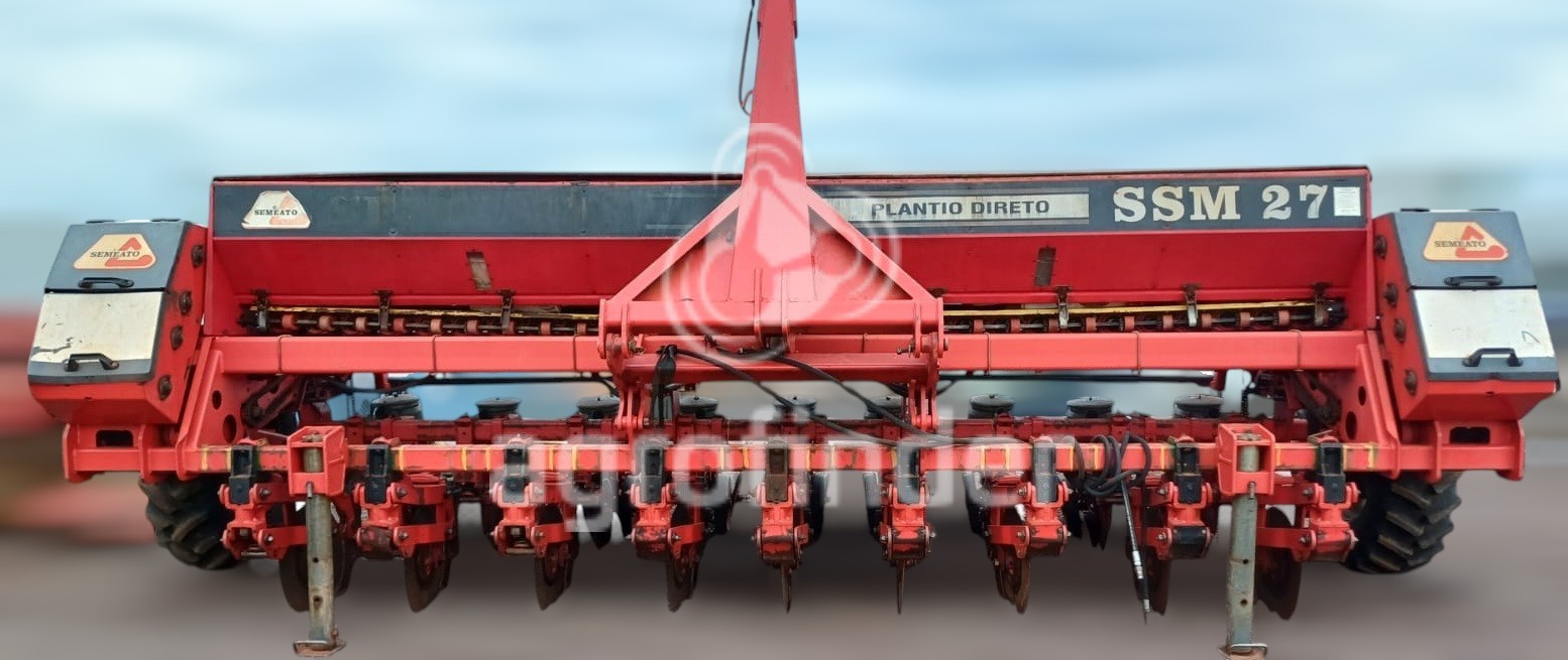 Plantadeira Múltipla Semeato SSM17 Ano 2011