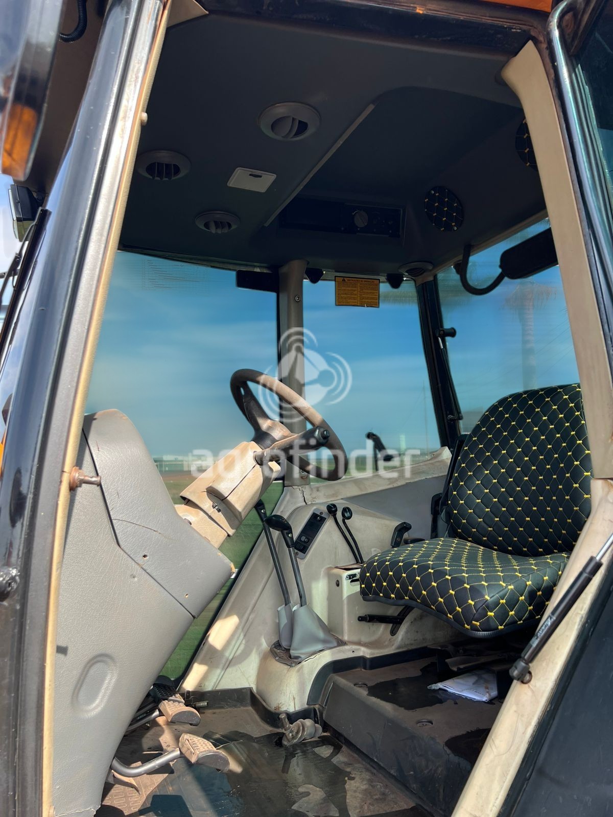 Trator Valtra BM100 Ano 2016