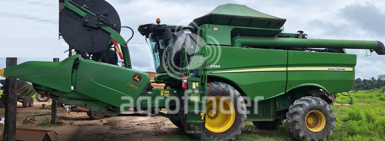 Colheitadeira John Deere S550 ano 2014