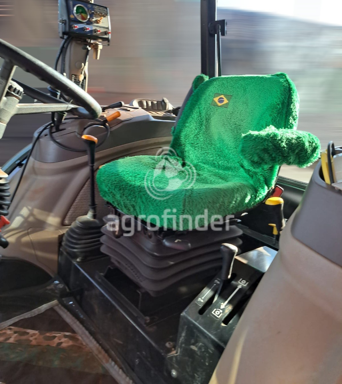 Trator John Deere 5080E ano 2022