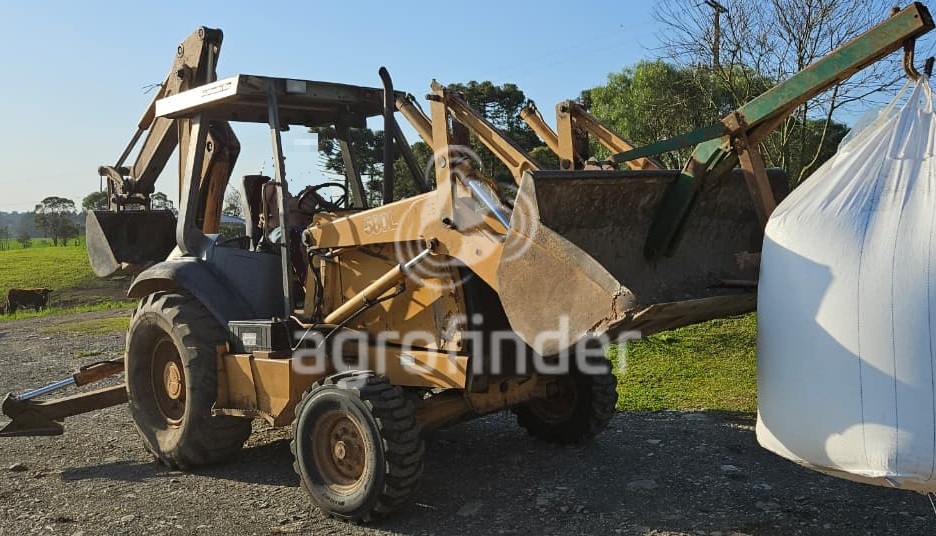 Retroescavadeira Case 580 Ano 1999