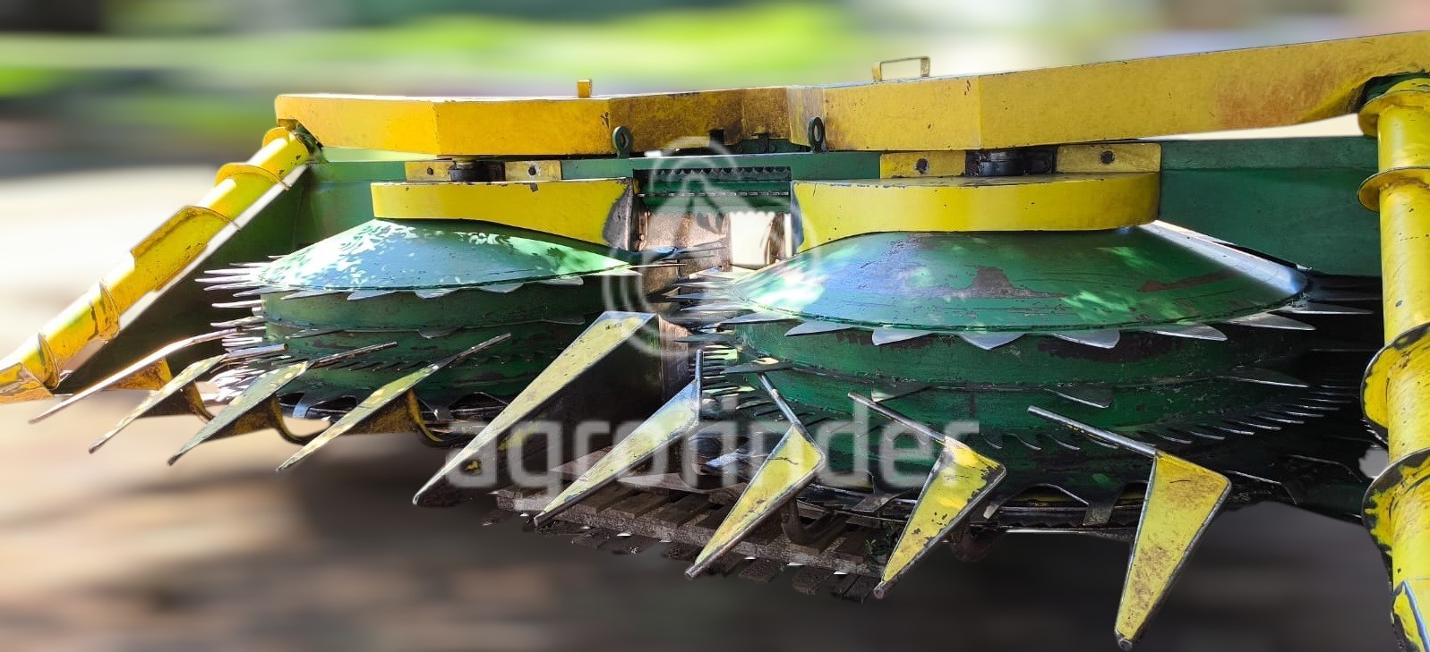 Colhedora de Forragem Massey Ferguson 3640 ano 2019