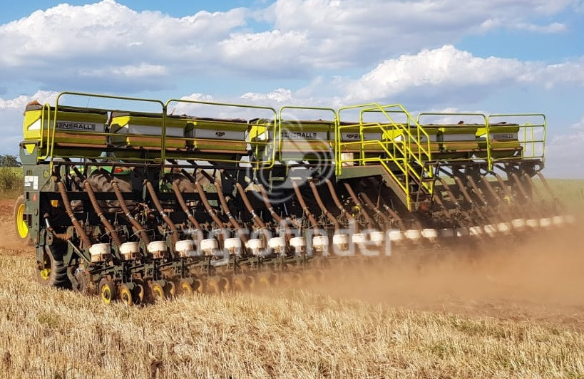 Plantadeira de Verão KF Generalle 26 Linhas Ano 2016