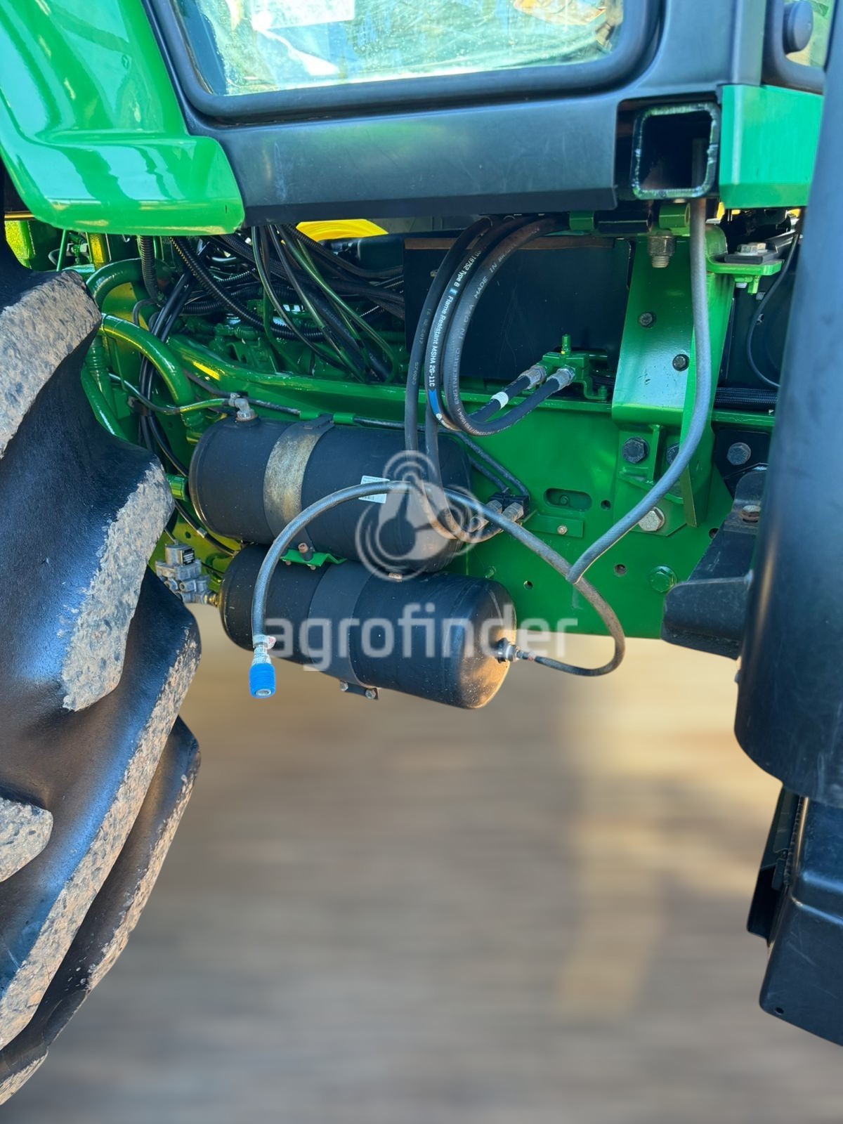Trator John Deere 6190J ano 2017