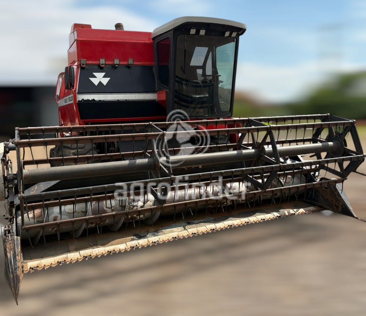 Colheitadeira Massey Ferguson 5650 ano 2001