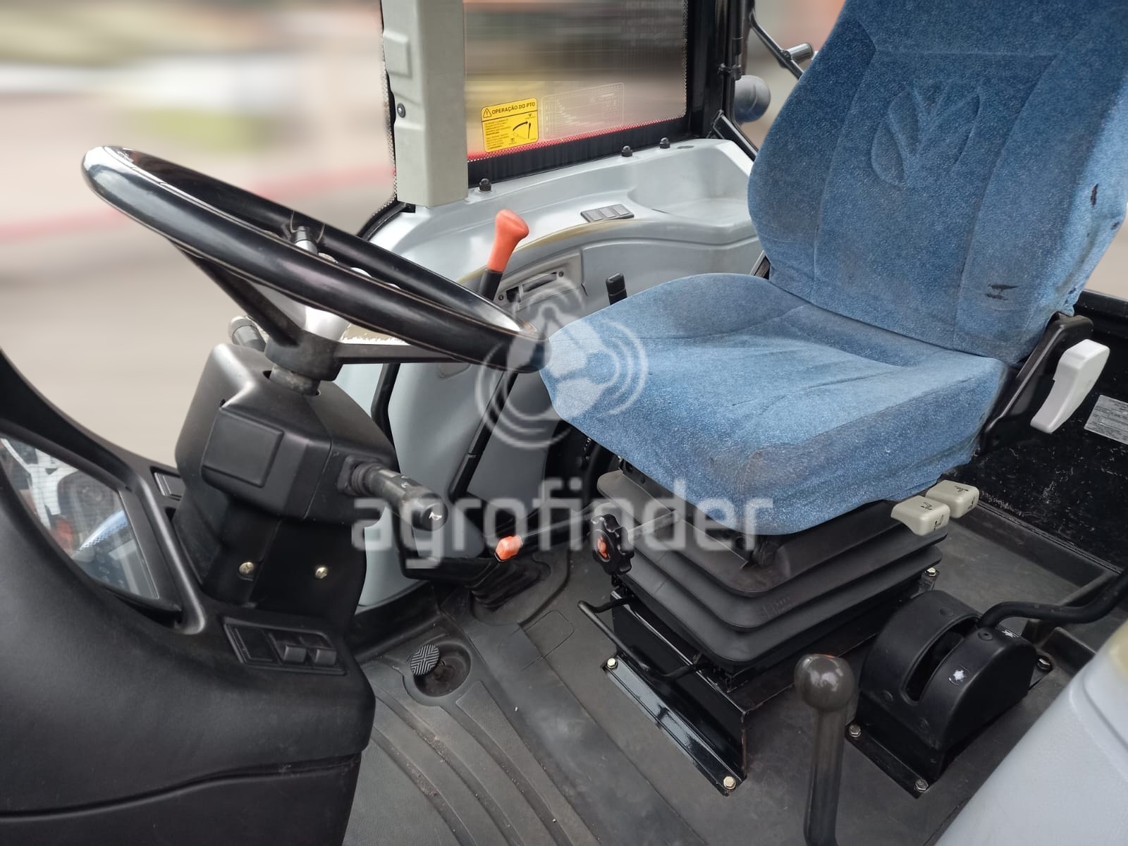 Trator New Holland TL85E Ano 2014