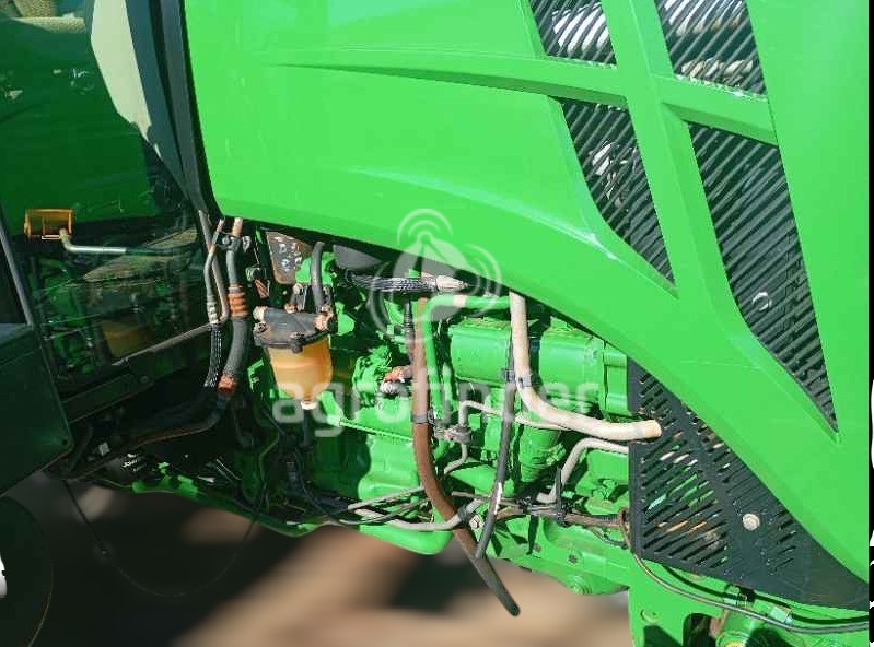 Trator John Deere 5078E ano 2021