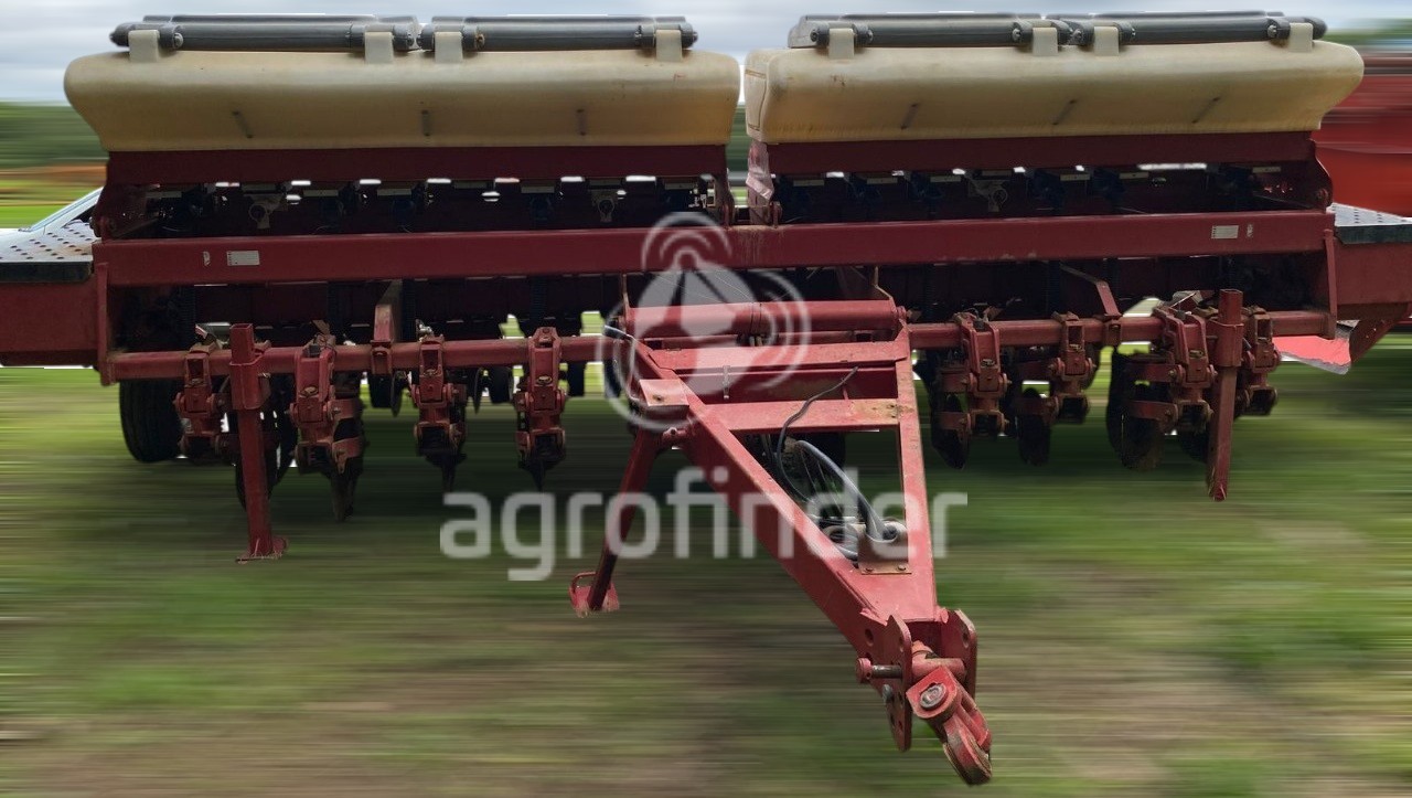 Plantadeira de Verão Semeato 4500SR Ano 2010