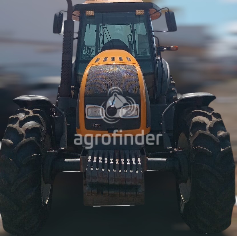 Trator Valtra BT210 ano 2013