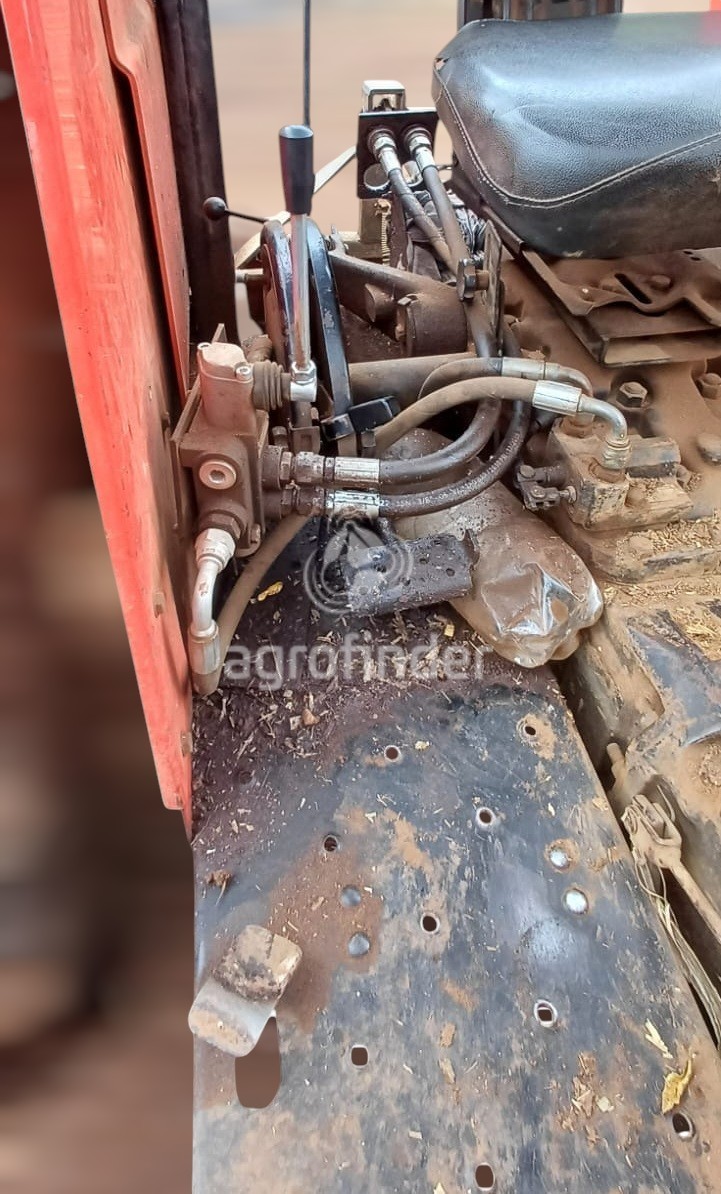 Trator Massey Ferguson 275 ano 2000