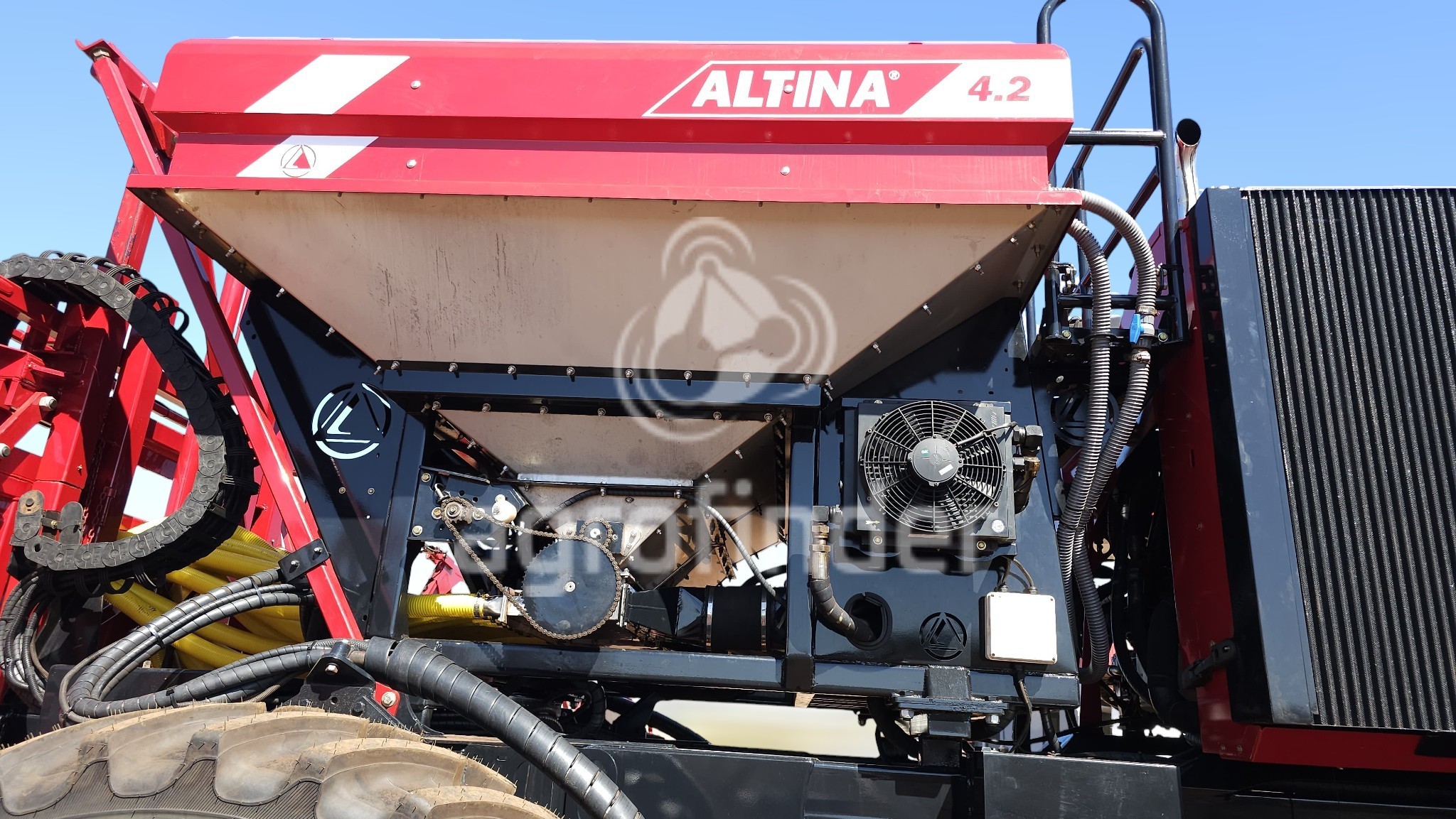 Pulverizador/Distribuidor Case Patriot350 Ano 2012