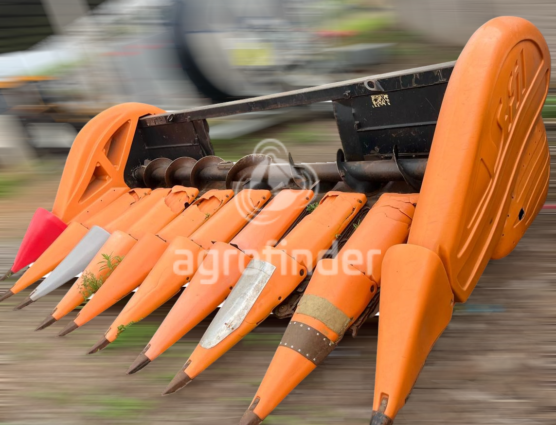 Plataforma de milho Sfil 9 linhas Ano 2007