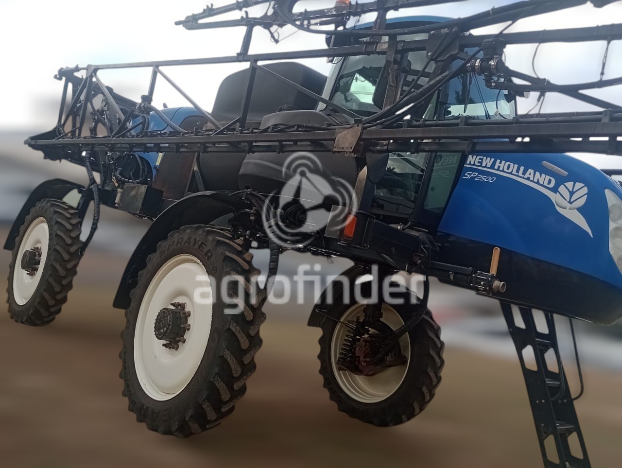 Pulverizador Autopropelido New Holland 2500 Ano 2013