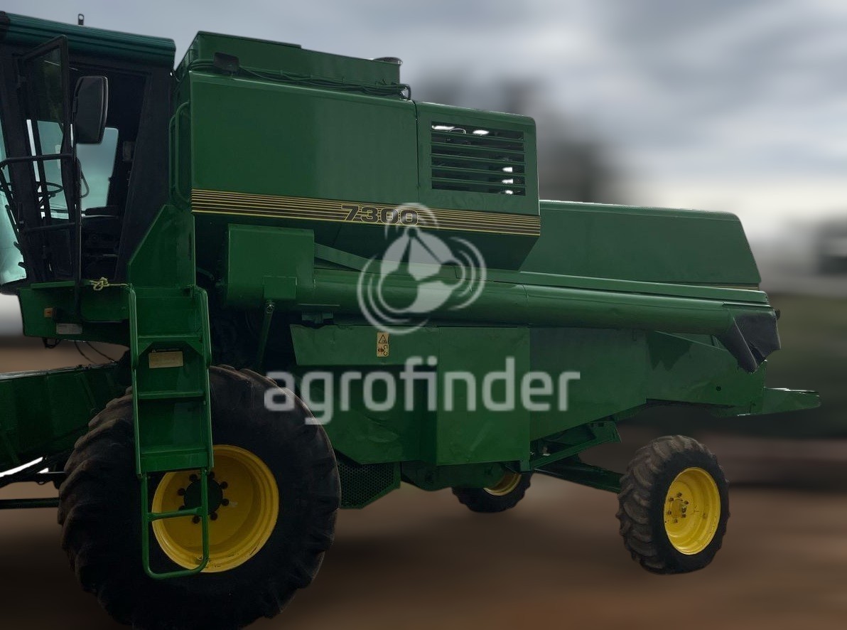 Colheitadeira SLC 7300 ano 1994