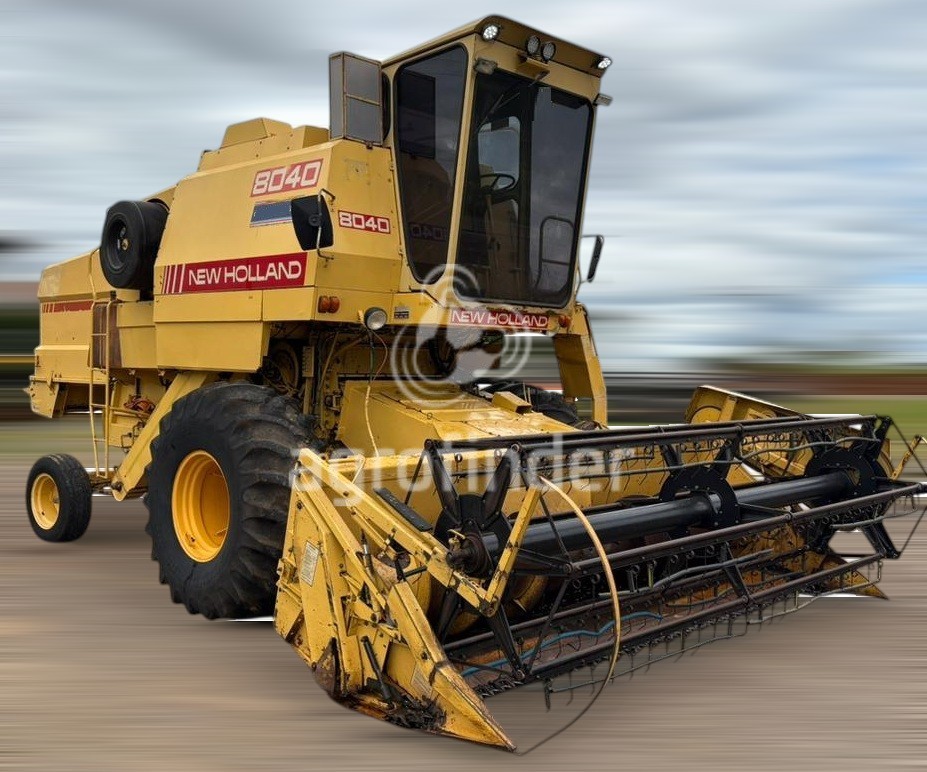 Colheitadeira New Holland 8040 ano 1992