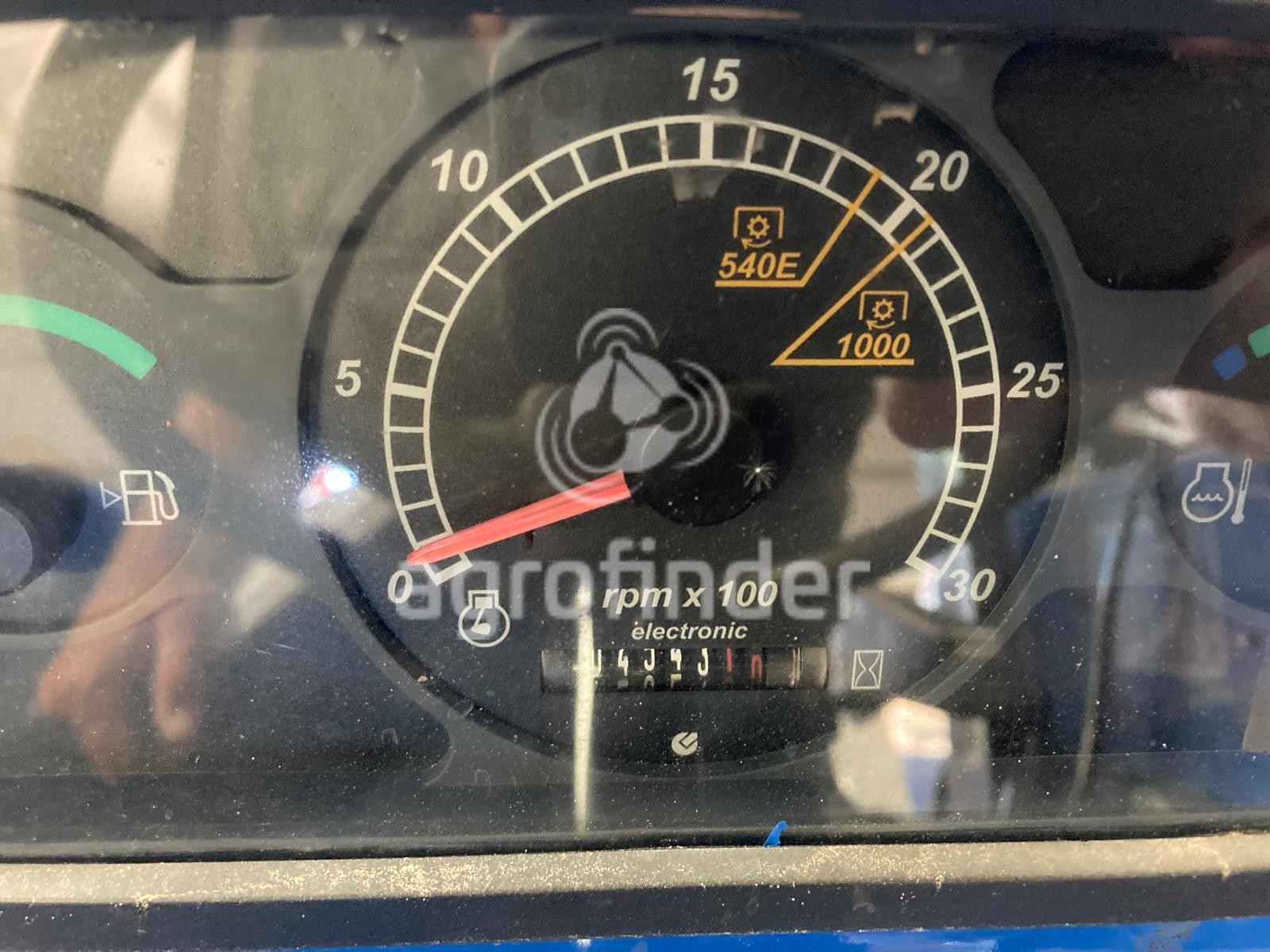 Trator New Holland 7630 ano 2008