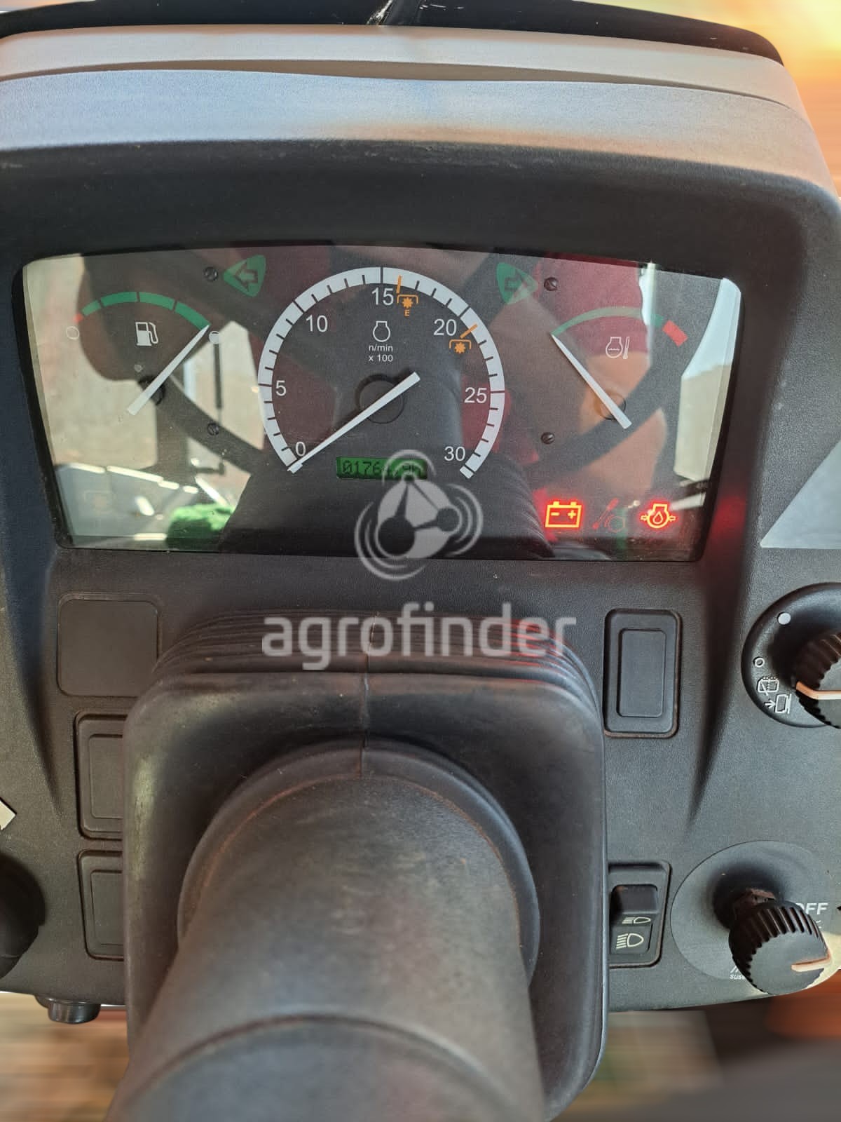 Trator John Deere 5080E ano 2022