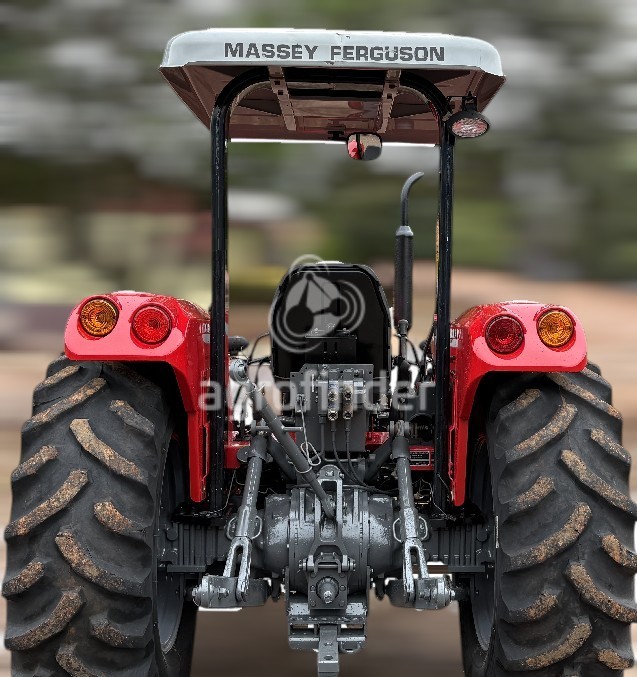Trator Massey Ferguson  4275 ano 2013
