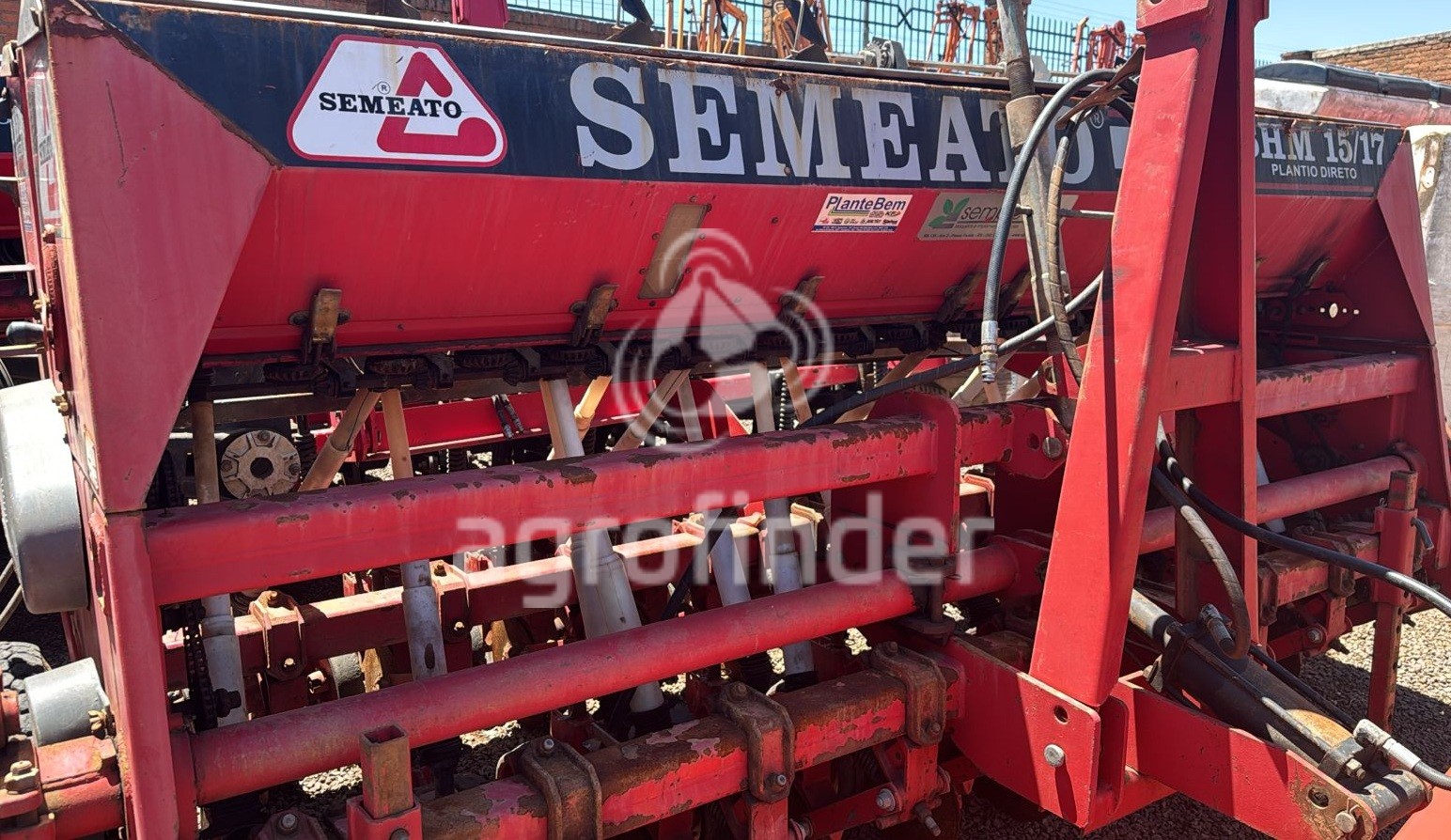 Plantadeira Múltipla Semeato SHM 15/17 ano 2001