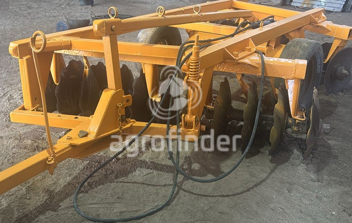 Grade Aradora Tatu 22 discos Ano 2012