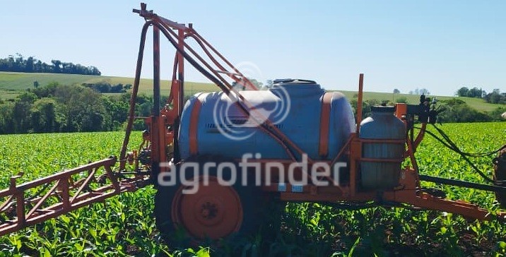 Pulverizador de Arrasto  Jacto Columbia AD18 Ano 2014