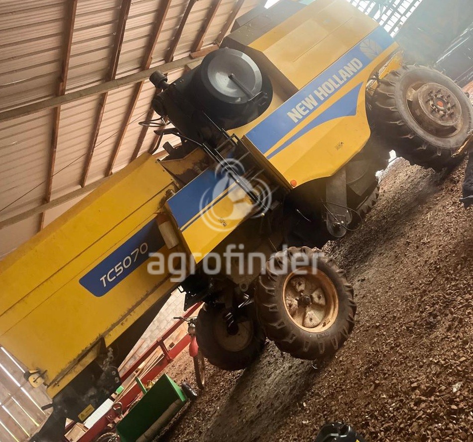 Colheitadeira New Holland TC5070 ano 2018