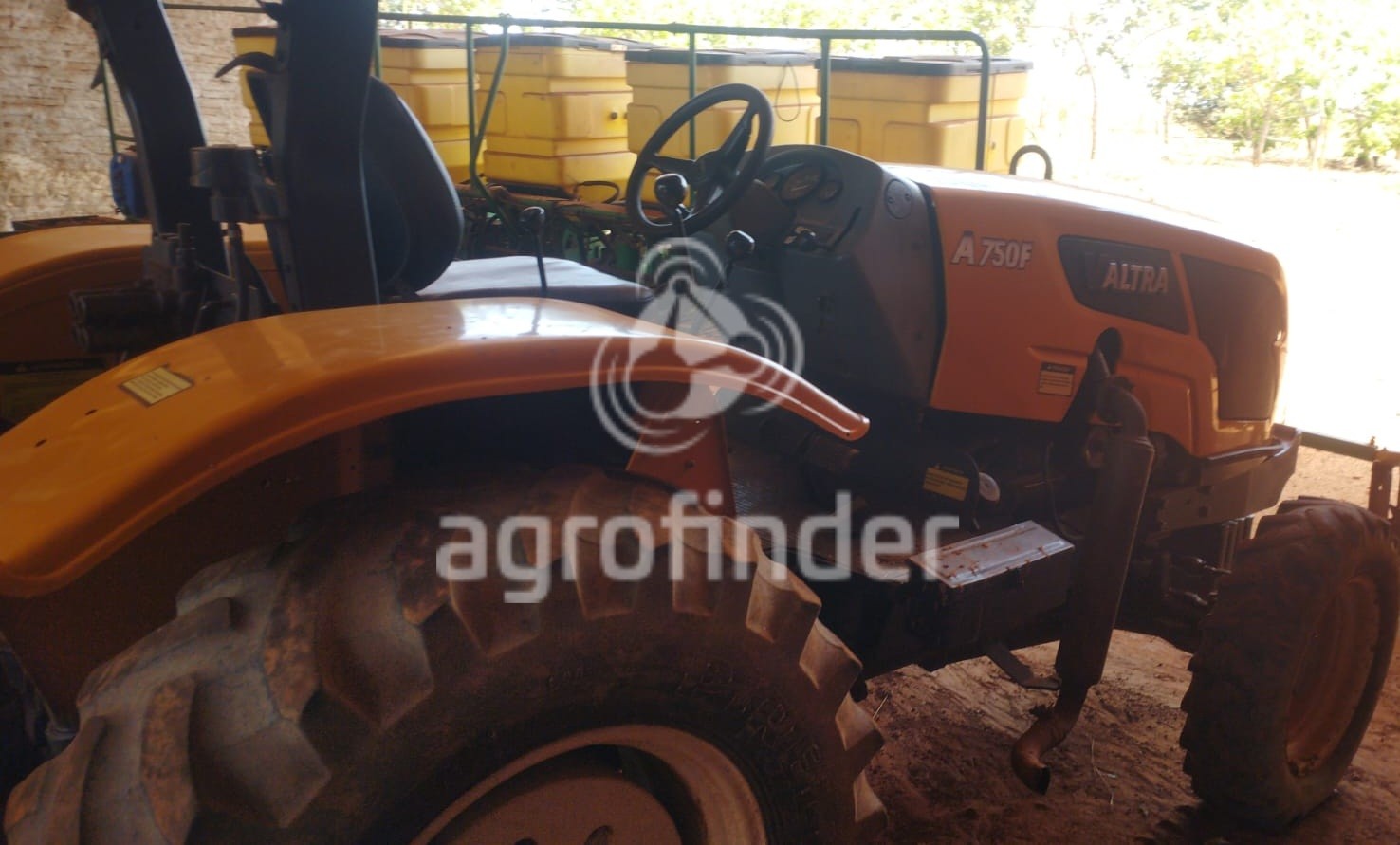Trator Valtra A750F ano 2014