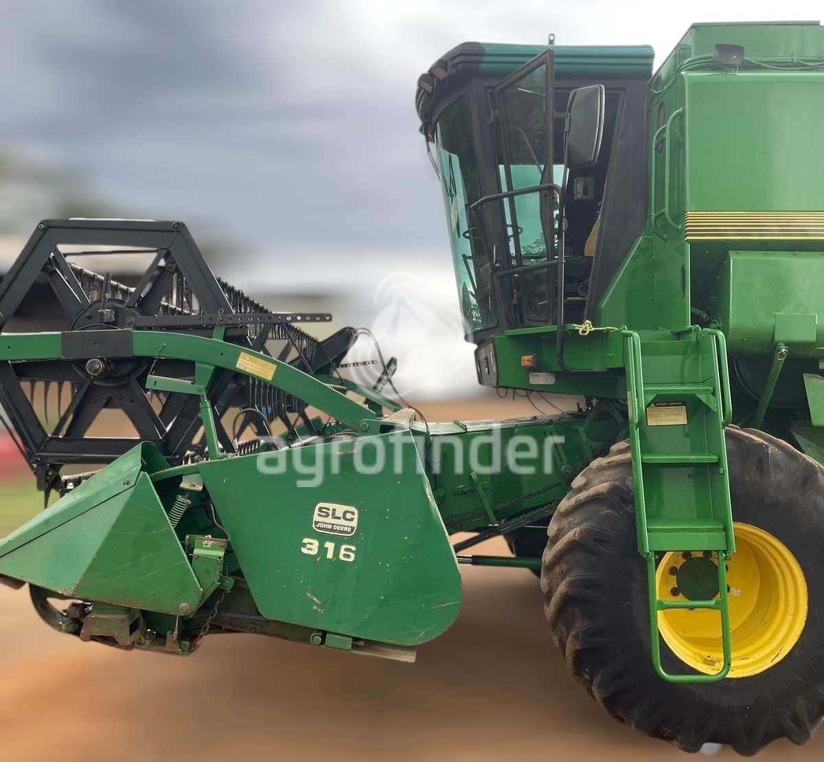 Colheitadeira SLC 7300 ano 1994