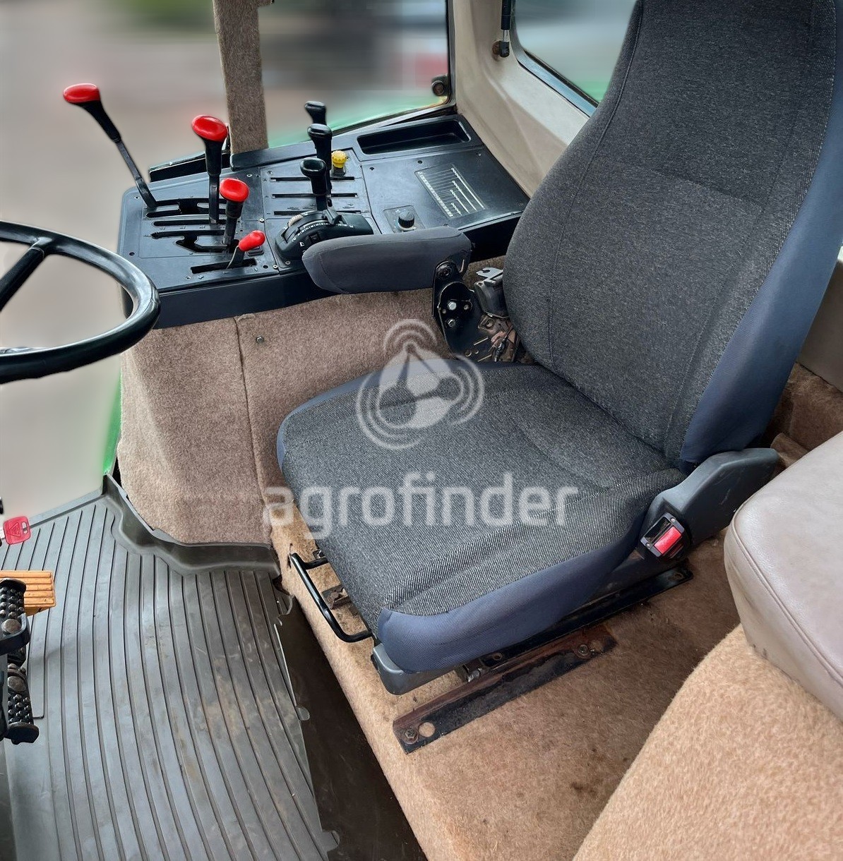 Trator Jonh Deere 6600 ano 1999