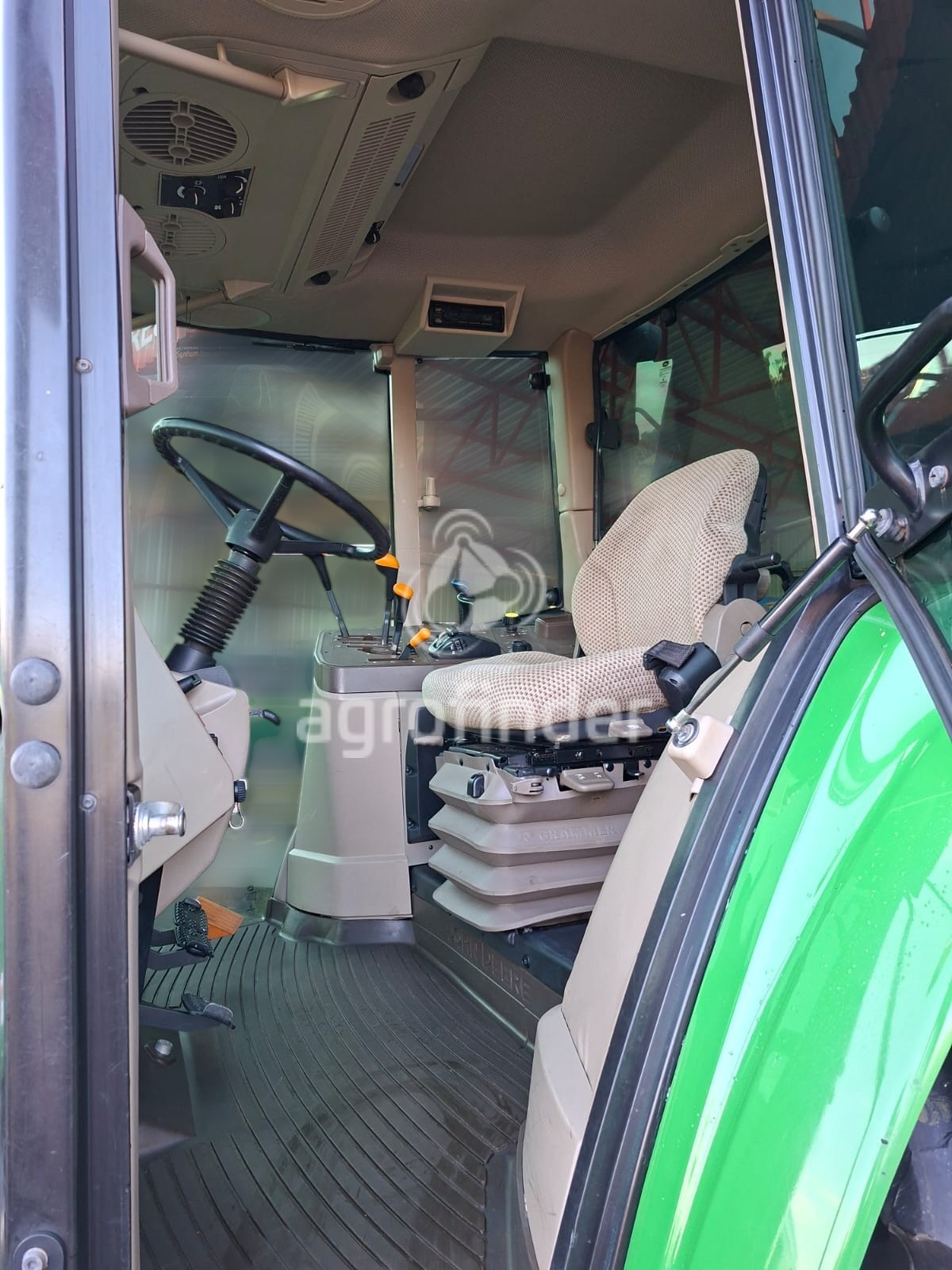 Trator John Deere 6115J Ano 2020