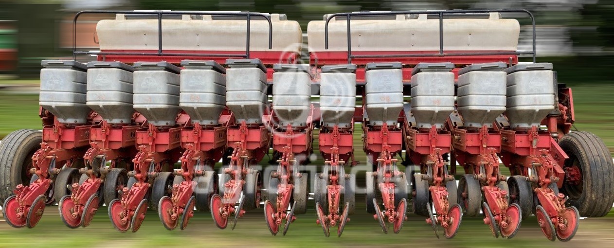 Plantadeira de Verão Semeato 4500SR Ano 2010