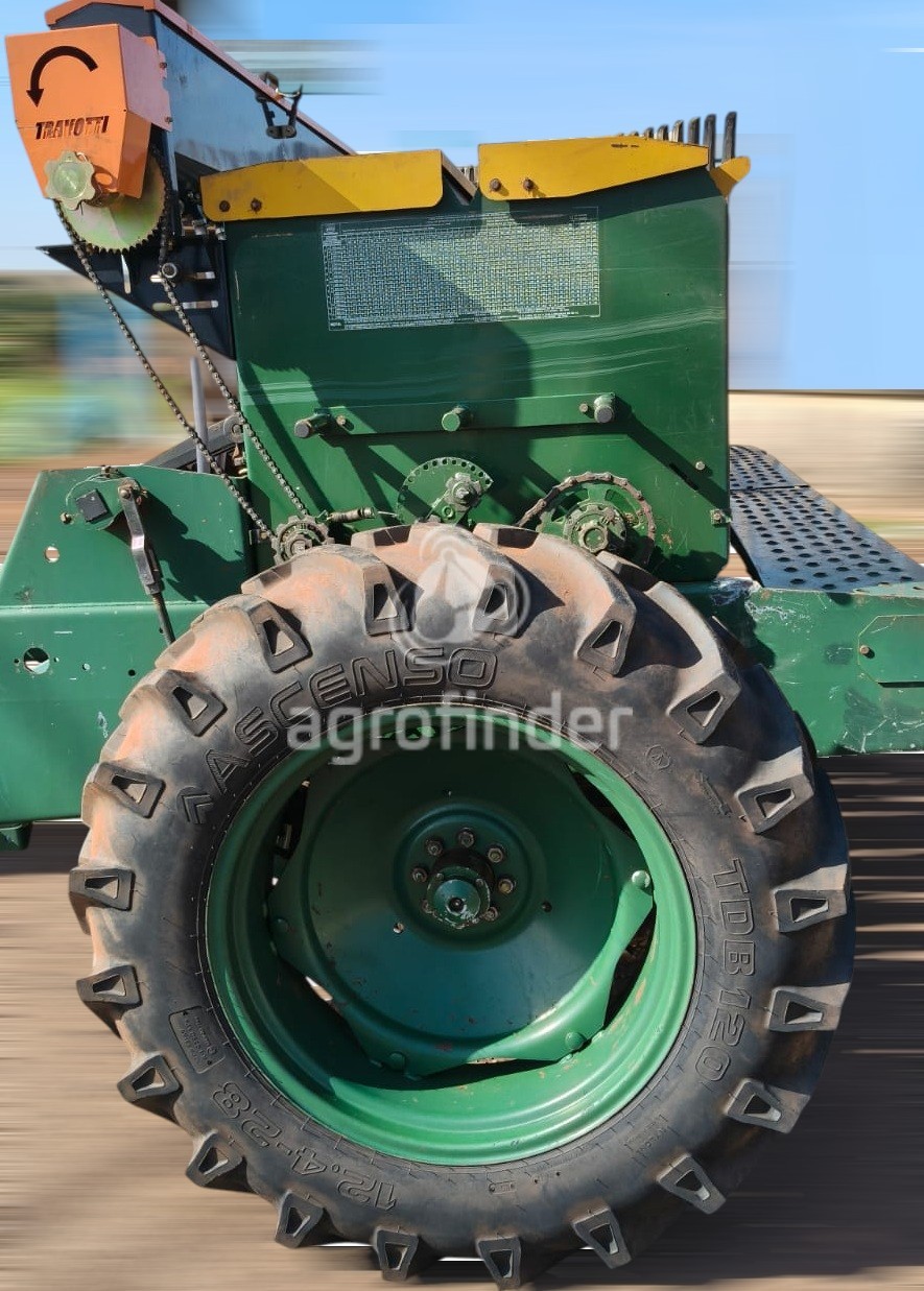 Plantadeira de Inverno Tatu SDA3 Ano 2002