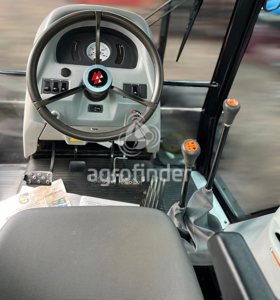 Trator Massey Ferguson 4275 ano 2016