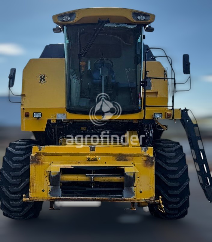 Colheitadeira New Holland TC5070 Ano 2014