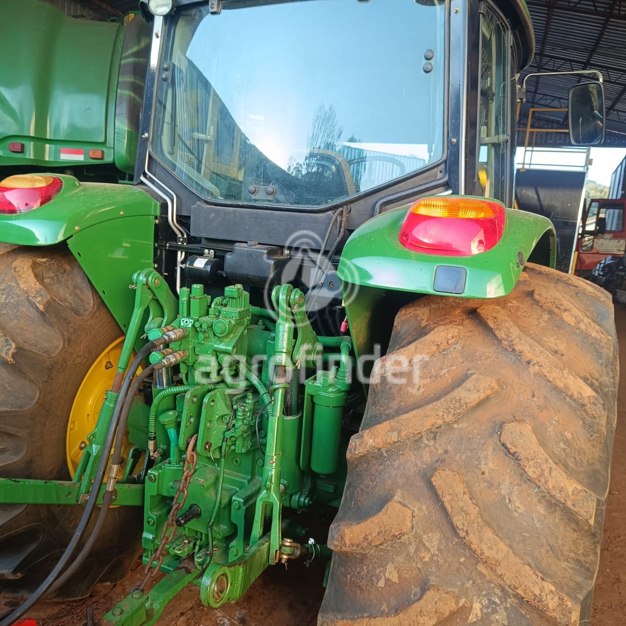 Trator John Deere 6110J ano 2016