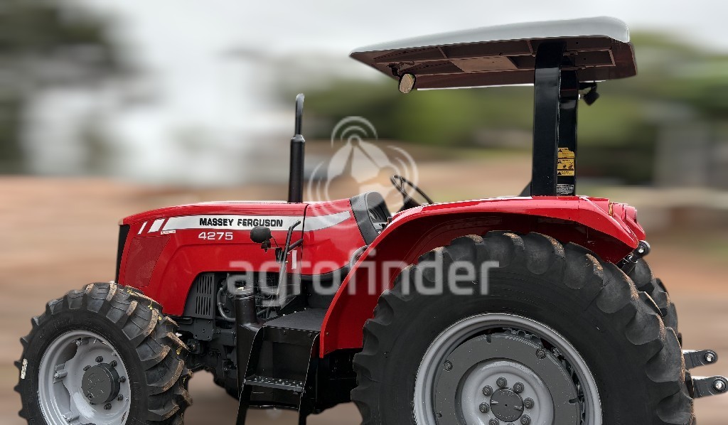 Trator Massey Ferguson  4275 ano 2013