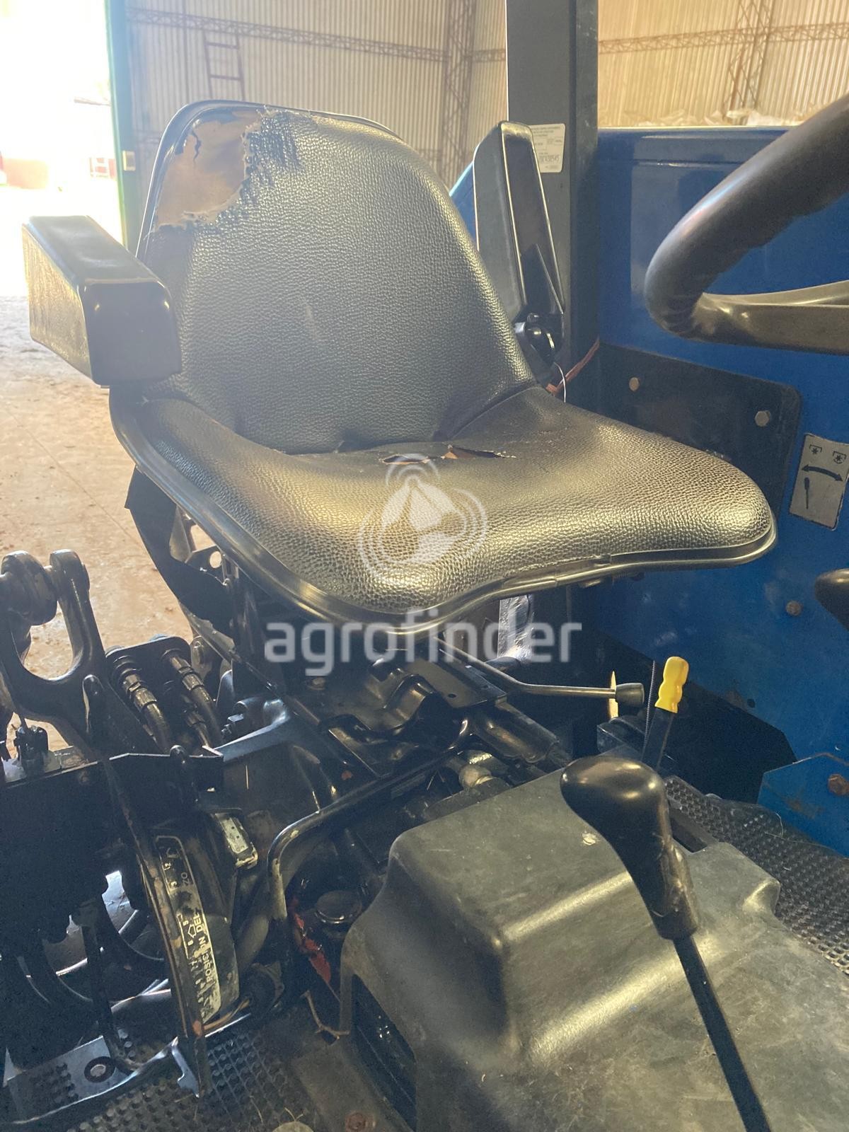 Trator New Holland 7630 ano 2008