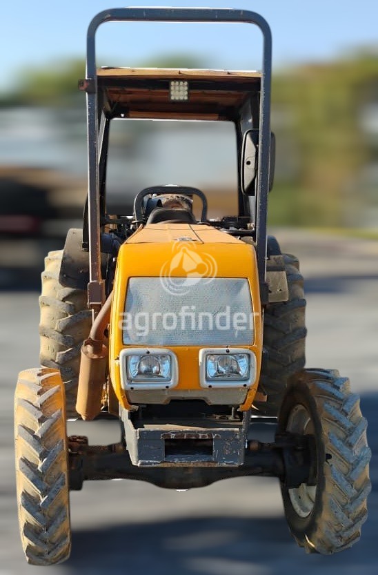 Trator Valtra BF75 Ano 2012