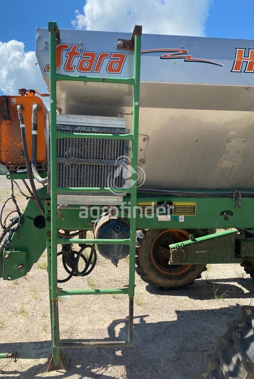 Distribuidor de Sólidos  Stara  Hércules 10.000 Inox Ano 2015