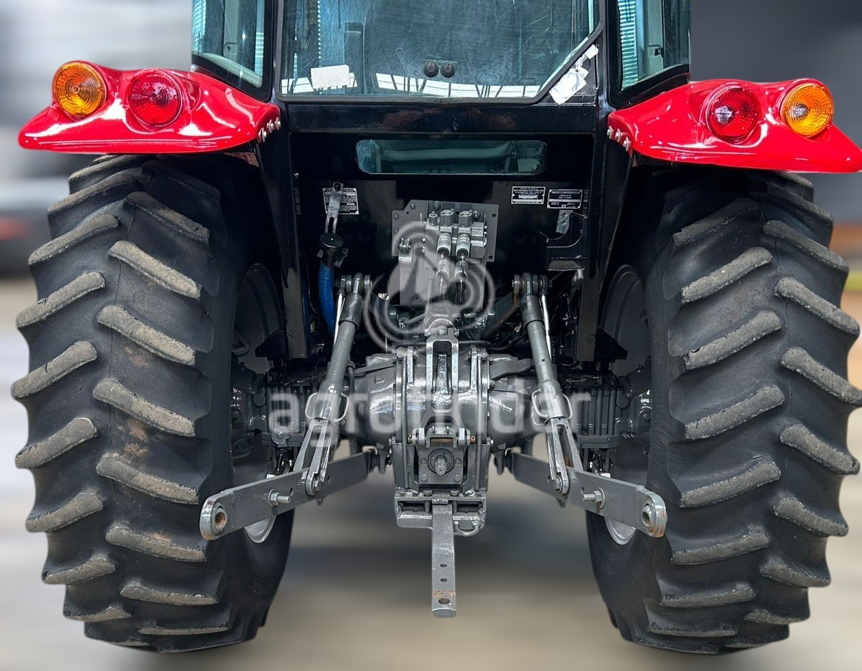 Trator Massey Ferguson 4290 ano 2013