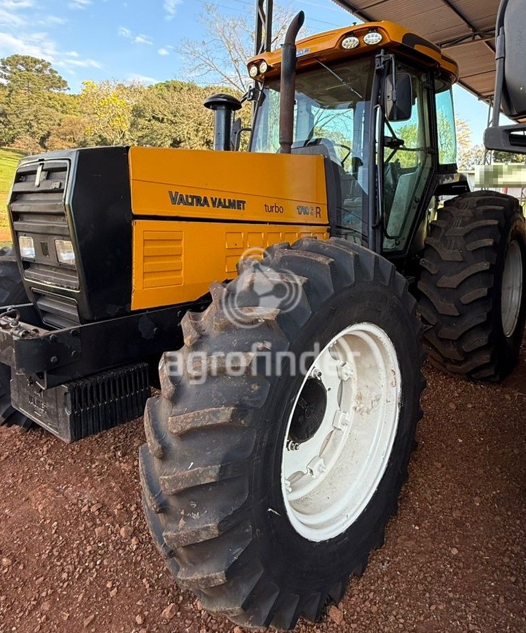 Trator Valtra 1780R ano 2002