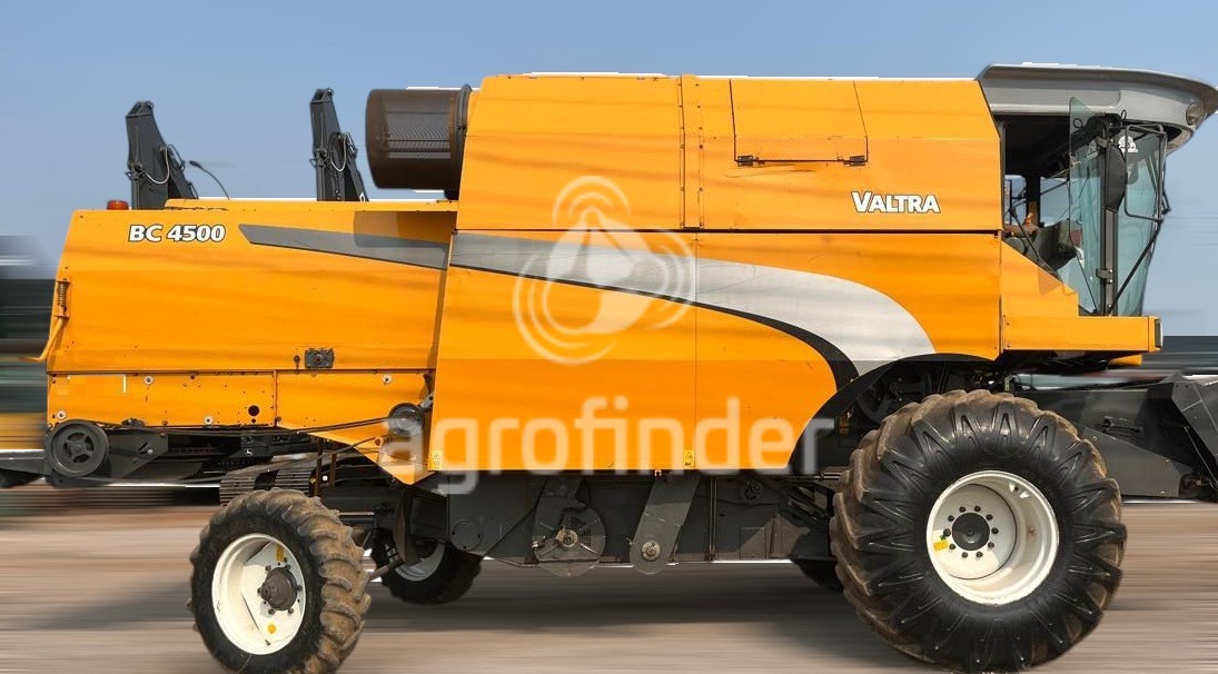 Colheitadeira Valtra  BC4500 ano 2009